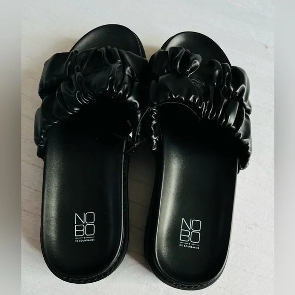 NWTG/ slide sandals/ No Boundaries/ size 7 - Picture 1 of 5